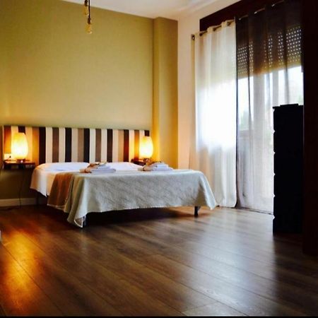 Battisti Rooms & Breakfast レッチェ エクステリア 写真