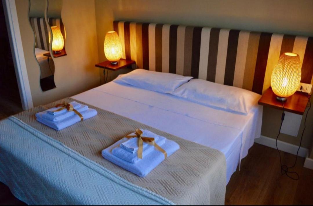Battisti Rooms & Breakfast レッチェ エクステリア 写真