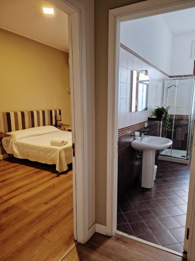 Battisti Rooms & Breakfast レッチェ エクステリア 写真