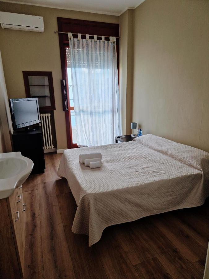 Battisti Rooms & Breakfast レッチェ エクステリア 写真